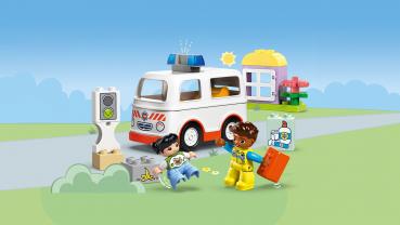 LEGO® DUPLO® Rettungswagen mit Fahrer 19 Teile 10447