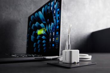 Intenso USB C Kabel + Ladegerät Power Adapter 30 Watt W30C GaN 1x USB-C für 1 Gerät weiß