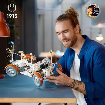 LEGO® Technic NASA Apollo Lunar Roving Vehicle (LRV) 1913 Teile 42182