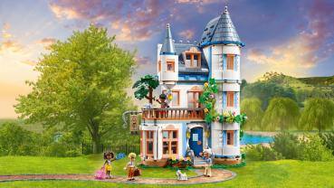 LEGO® Friends Burg mit Ferienunterkunft 1311 Teile 42638