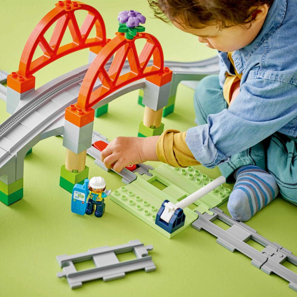 LEGO® DUPLO® Eisenbahnbrücke und Schienen - Erweiterungsset 42 Teile 10426