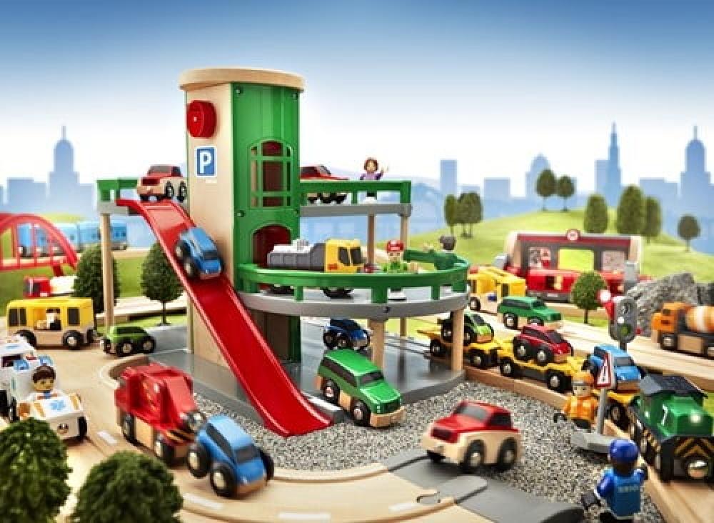 Brio World Eisenbahn Gebäude Parkhaus, Straßen und Schienen 7 Teile 33204