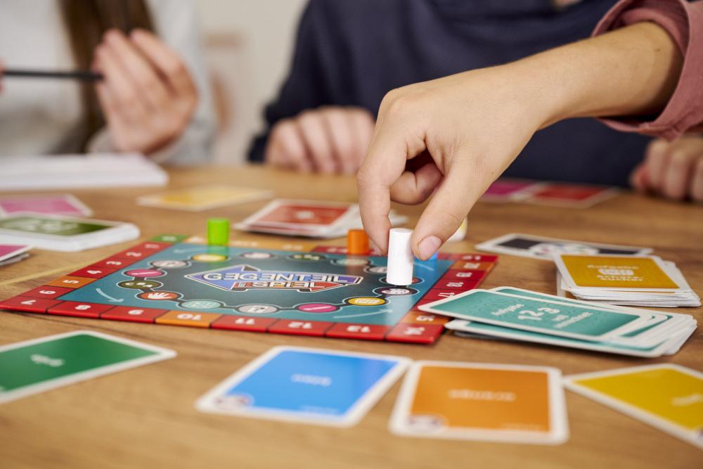 Noris Familienspiel Strategiespiel Gegenteil Brettspiel 606062080