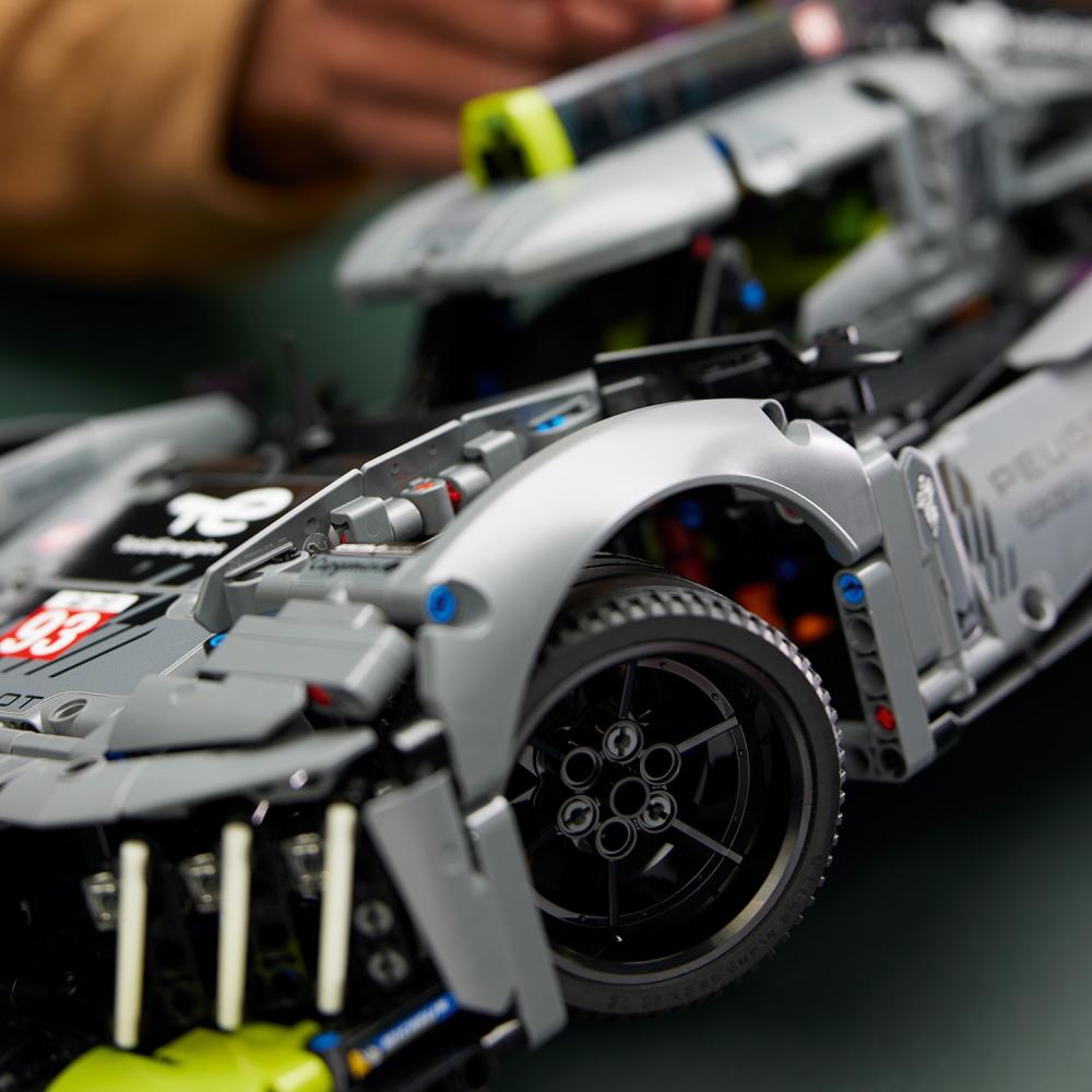 LEGO® Technic PEUGEOT 9X8 24H Le Mans Hybrid Hypercar 1775 Teile 42156