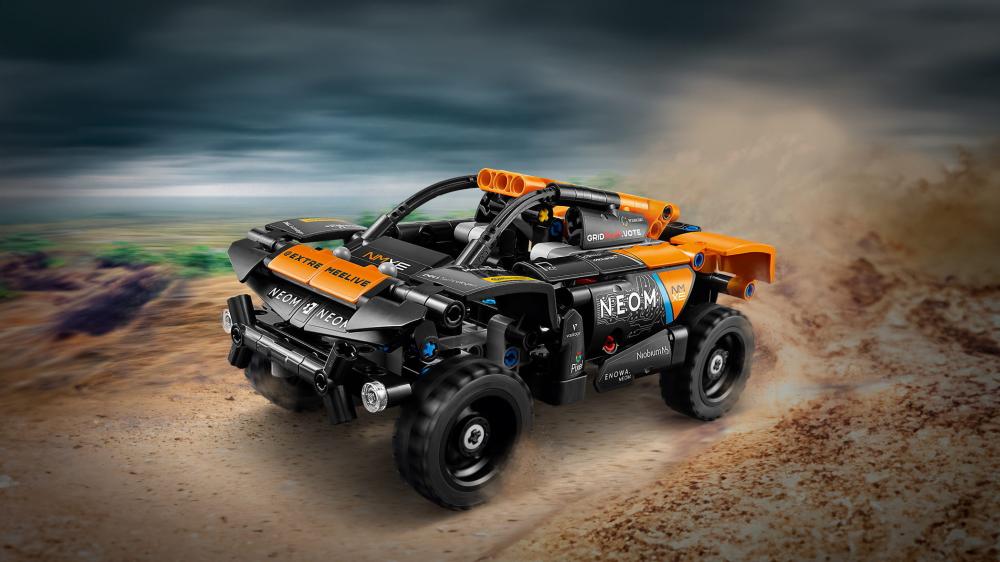 LEGO® Technic NEOM McLaren Extreme E Race Car 252 Teile 42166