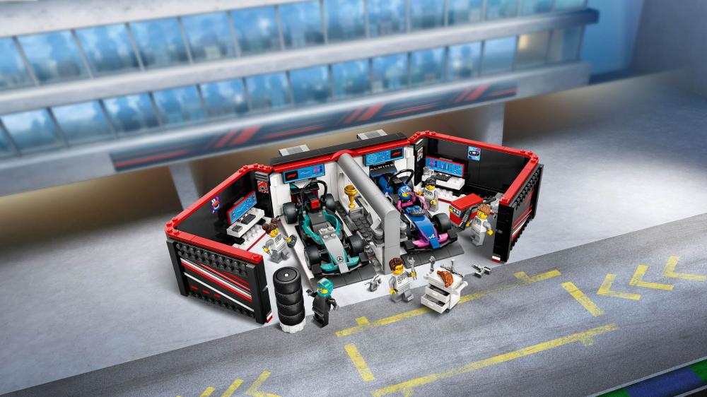 LEGO® City Formular 1 F1® Garage mit Mercedes-AMG & Alpine Rennautos 678 Teile 60444