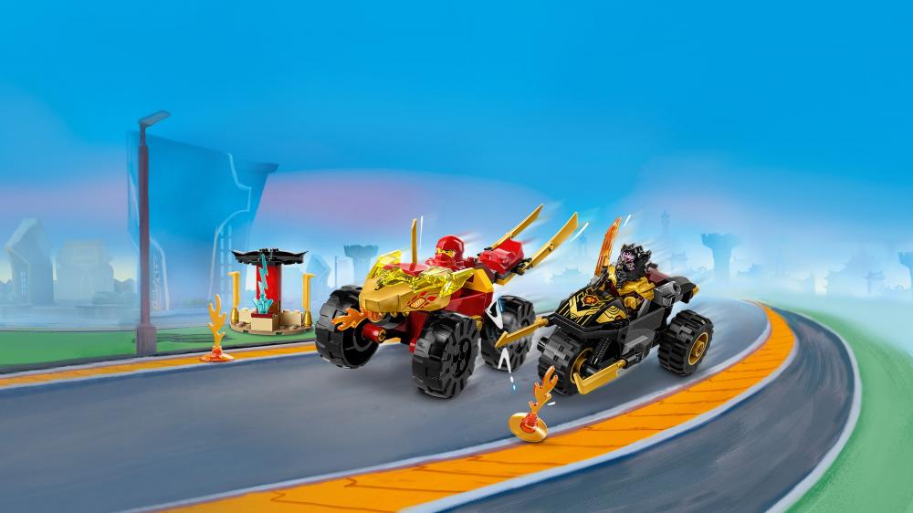 LEGO® NINJAGO® Verfolgungsjagd mit Kais Flitzer und Ras' Motorrad 103 Teile 71789