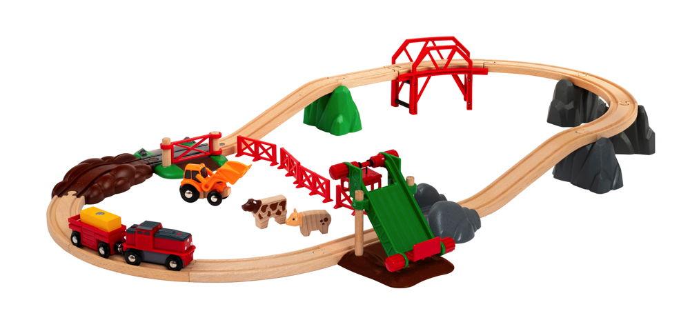 Brio World Eisenbahn Set Großes BRIO Bahn Bauernhof-Set 30 Teile 33984