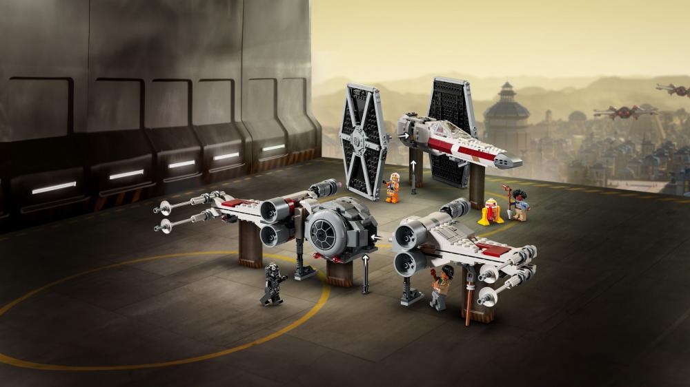 LEGO® Star Wars™ Mashup aus TIE Fighter & X-Wing 1063 Teile 75393