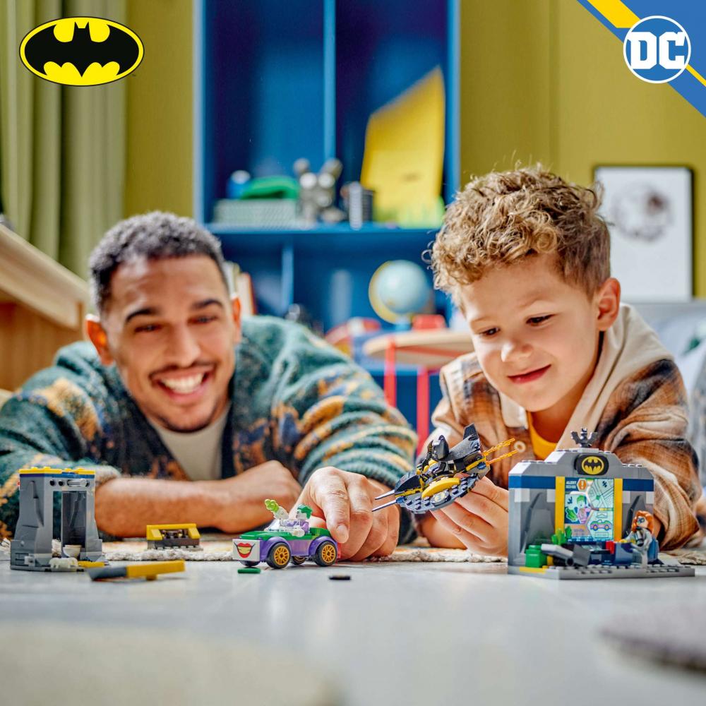 LEGO® DC Universe Super Heroes™ Bathöhle mit Batman™, Batgirl™ und Joker™ 184 Teile 76272