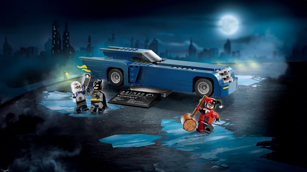 LEGO® DC Universe Super Heroes™ Batman™ im Batmobil™ vs. Harley Quinn™ + Mr. Freeze™ 435 Teile 76274