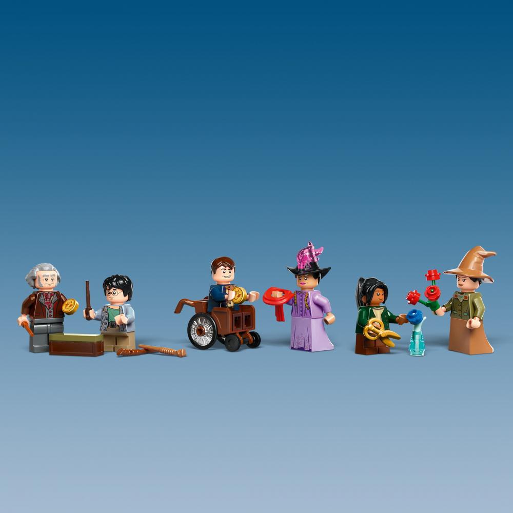 LEGO® Harry Potter™ Ollivanders™ & Madam Malkins Anzüge 744 Teile 76439