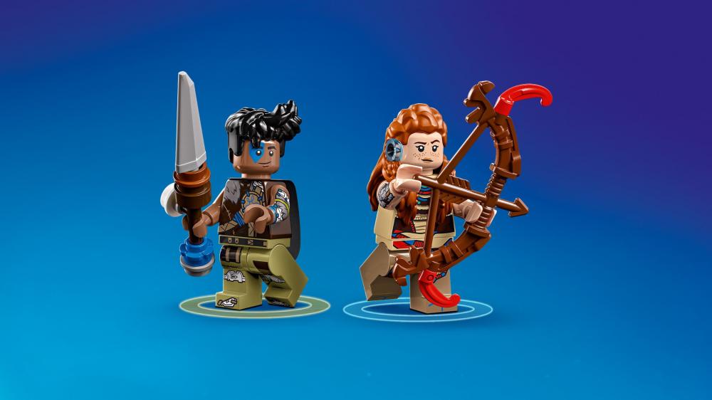 LEGO® Horizon Aloy und Varl vs. Panzerwanderer und Sägezahn 768 Teile 77037